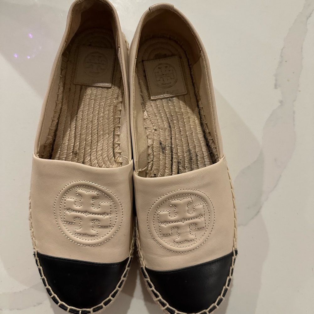 Tory Burch Women's Tan and Black Espadrilles